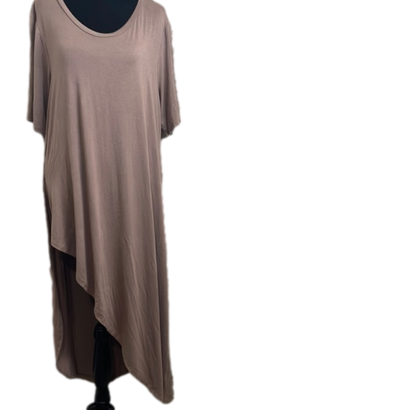 torrid Dresses & Skirts - EUC torrid T-shirt maxi dress. Asymmetrical hem. Women’s Torrid sz 2 USA size 2x